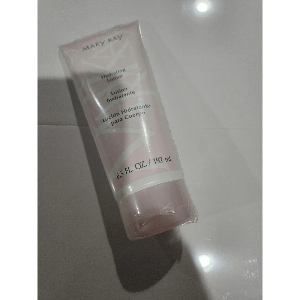 Mary Kay Hydrating Lotion  New